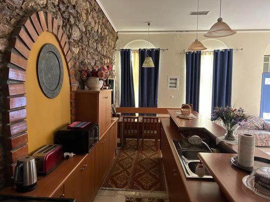 The -300 -A Centrally Located Heritage Home Σπάρτη Εξωτερικό φωτογραφία